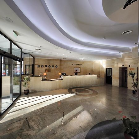 Dunav Plaza Hotel Ruse Exterior foto
