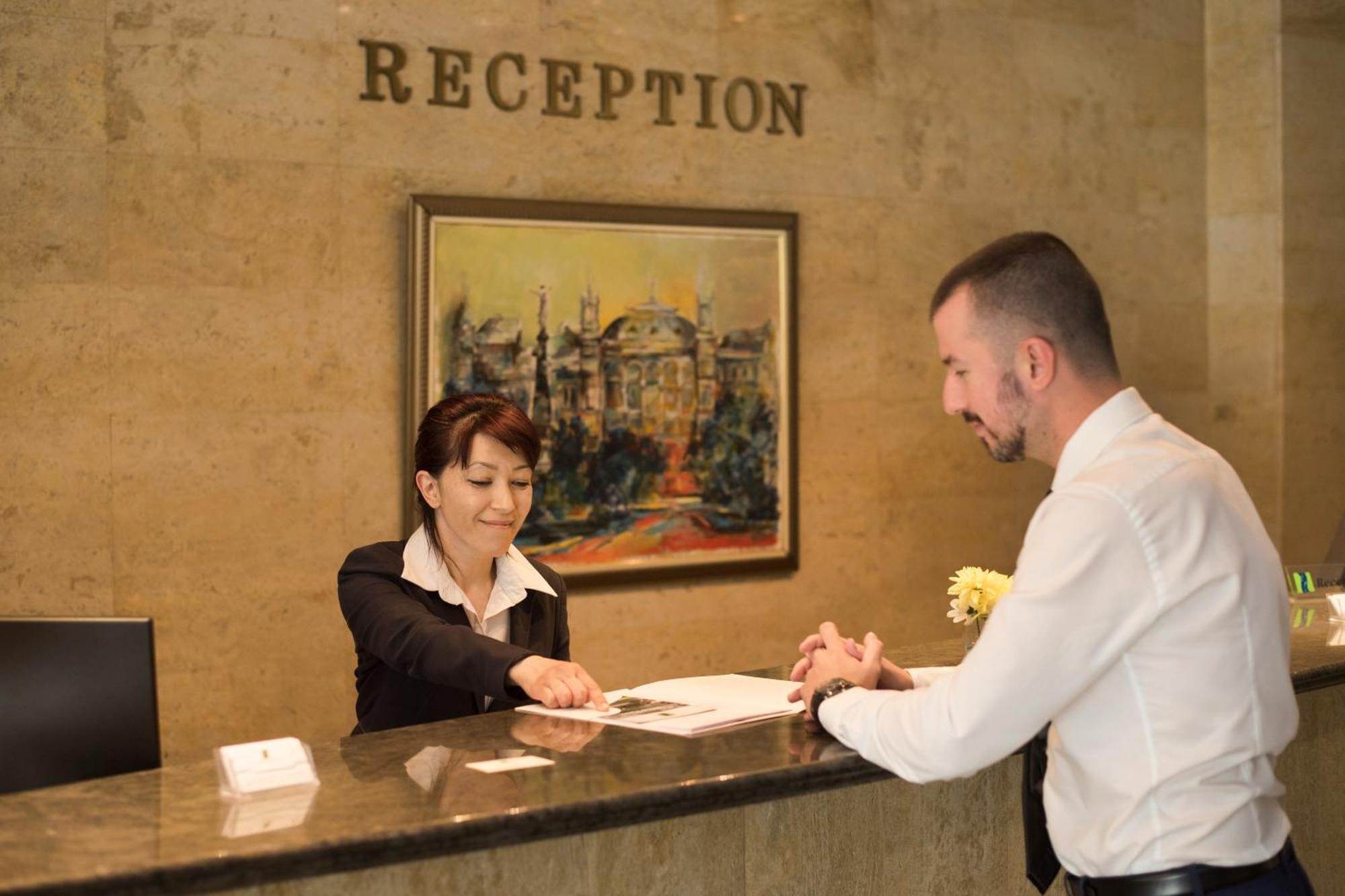 Dunav Plaza Hotel Ruse Exterior foto