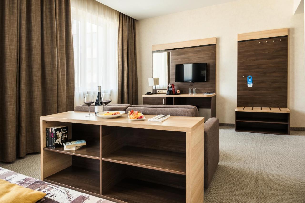 Dunav Plaza Hotel Ruse Exterior foto