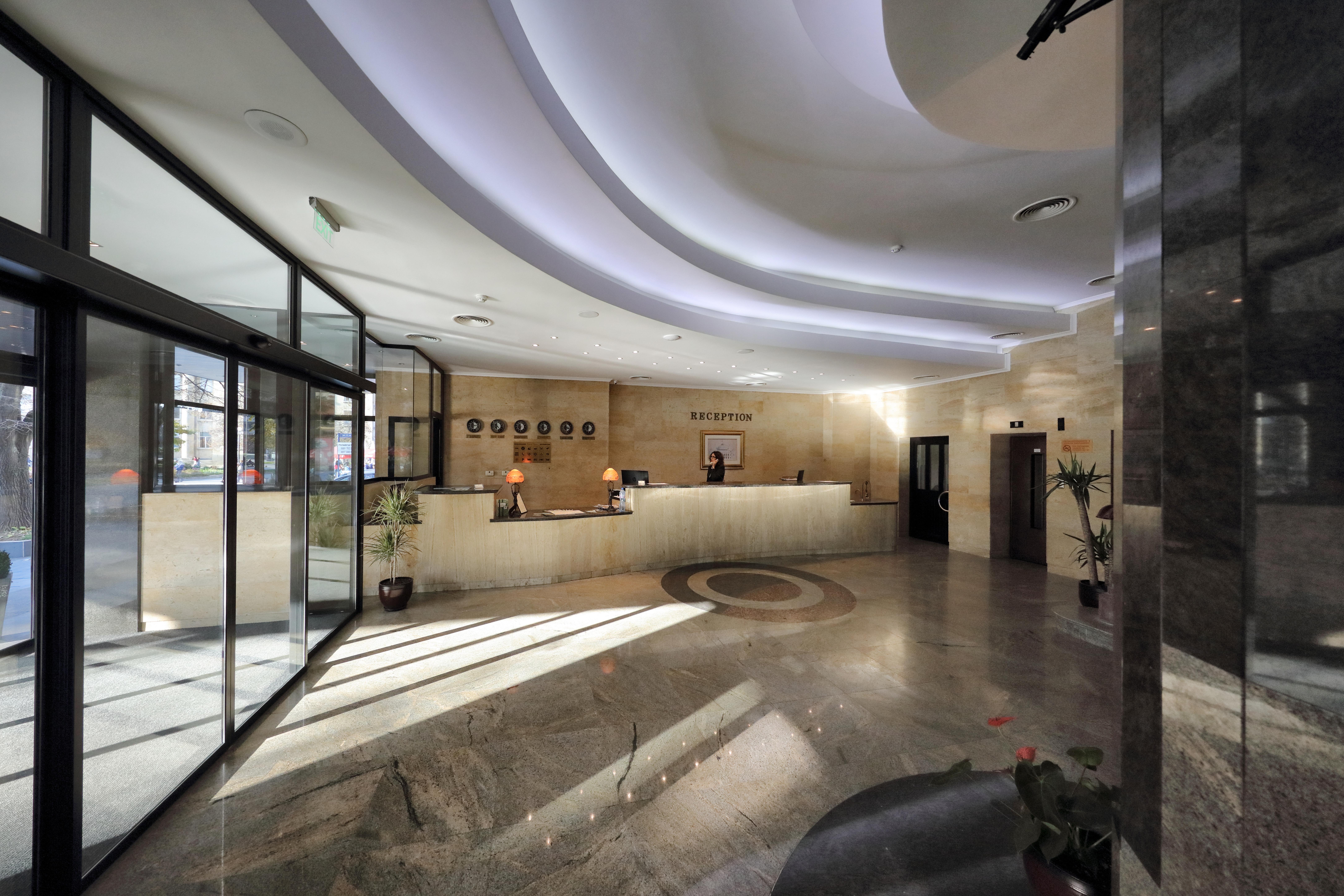 Dunav Plaza Hotel Ruse Exterior foto