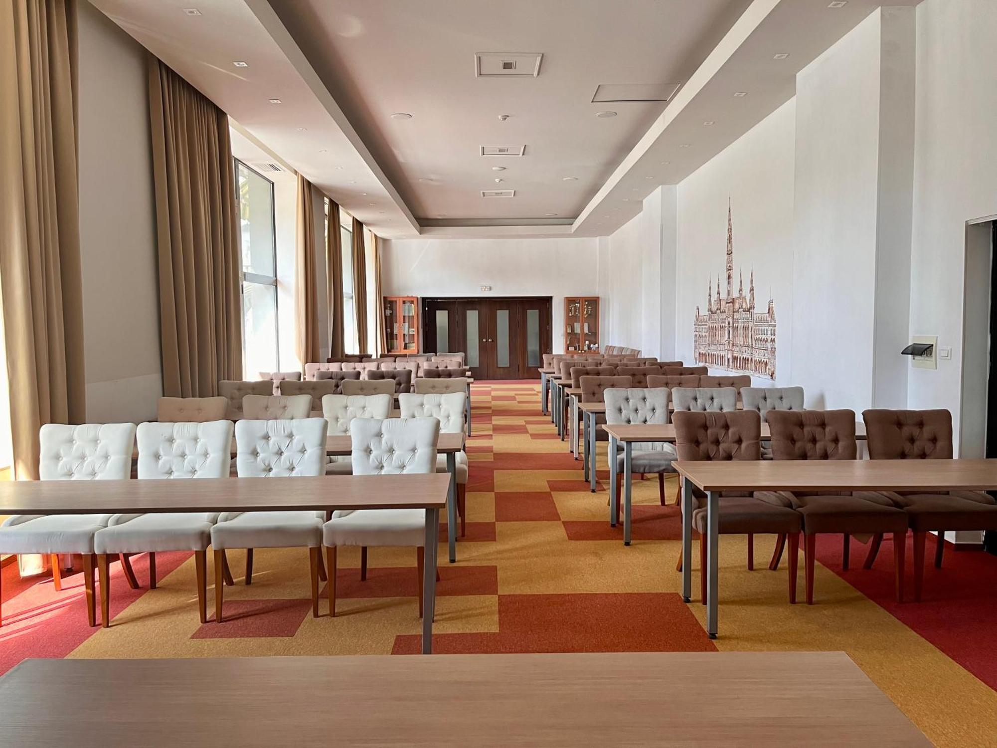Dunav Plaza Hotel Ruse Exterior foto